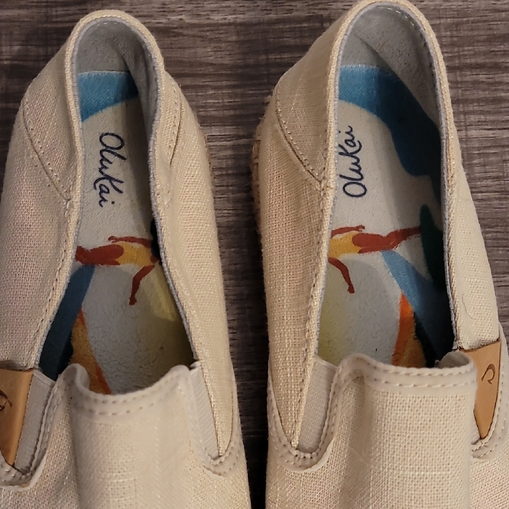 OluKai Cream Espadrilles Natural Fabric Slip-Ons - Picture 2 of 6